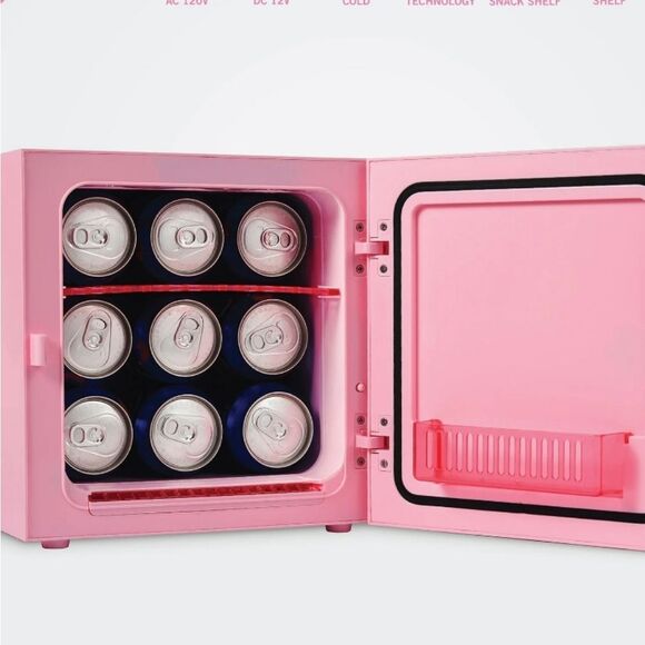 Hello Kitty Mini Fridge Thermoelectric Cooler - Picture 4 of 12